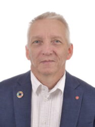 ”Vi hade ett replikskifte och då föll han som en fura”, säger Birger Lahti (V) om händelsen under debatten. Foto: Riksdagen