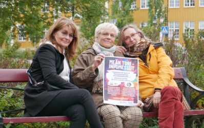 Första upplagan av Meän Tori. Seija Hellevaara, Pia Suonvieri och Hannele Kenttä hoppas på en årlig mässa. Foto: Pirita Jaako